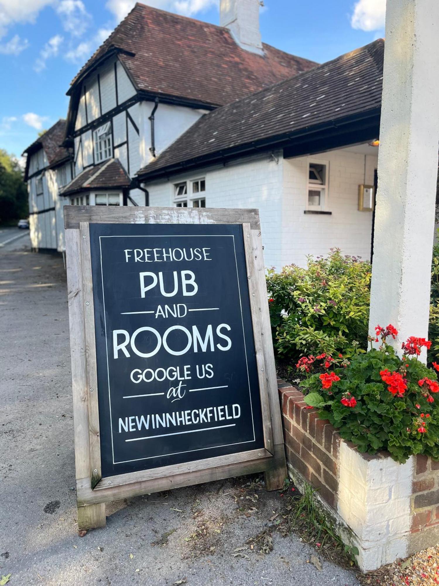 The New Inn Heckfield Hook  Eksteriør bilde